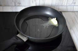 название картинки Жареная картошка с золотистой корочкой