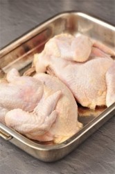 Жареная курица в духовке в чесночном соусе и пенне