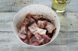 название картинки Жареное мясо на сковороде