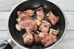 название картинки Жареное мясо на сковороде