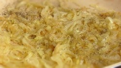 Жареные бутерброды с сыром и луком - шаг 2 Жареные бутерброды с сыром и луком - шаг 2