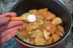 Жареные грибы на зиму в банках