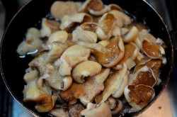 Жареные грибы на зиму в банках