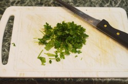 Жареные грибы шампиньоны с чесноком