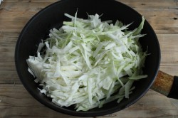 Капуста жареная на сковороде