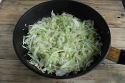 Капуста жареная на сковороде
