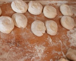 Пирожки из теста без дрожжей на сковороде