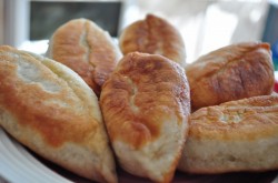 название картинки Жареные пирожки с картошкой и и грибами