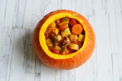 Жаркое в тыкве в духовке с мясом - шаг 16