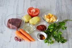 Жаркое в тыкве в духовке с мясом - шаг 4