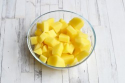 Жаркое в тыкве в духовке с мясом - шаг 6