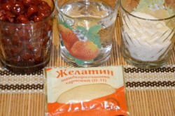 название картинки Желе вишневое на воде с желатином