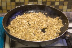 название картинки Жульен из шампиньонов классический