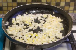 название картинки Жульен из шампиньонов классический