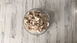 Классический жульен с грибами в духовке