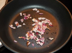 Жульен с грибами в горшочках