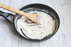 Жульен с креветками