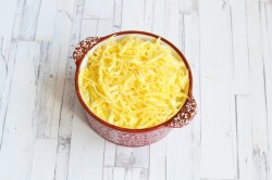 название картинки Жульен с курицей и грибами в духовке