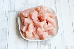 название картинки Жульен с курицей и грибами в духовке