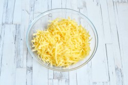 название картинки Жульен с курицей и грибами в духовке