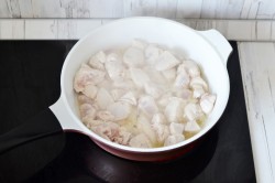 название картинки Жульен с курицей и грибами в духовке