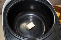 название картинки Жульен в мультиварке с курицей и грибами