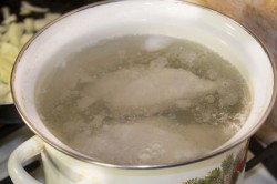 название картинки Жульен в горшочке с курицей и грибами