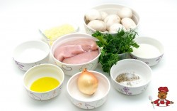 название картинки Жульен с курицей и грибами в формочках для кекса