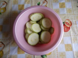 название картинки Баклажаны и кабачки с сыром в микроволновке