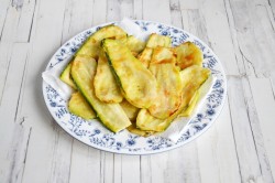 название картинки Кабачки жареные с чесноком помидорами