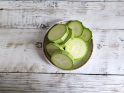 Кабачки жареные в муке на сковороде