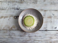 Кабачки жареные в муке на сковороде