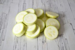 Кабачки на сковороде с майонезом