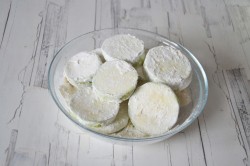 Кабачки на сковороде с майонезом