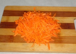 Кабачки с капустой и картошкой в мультиварке