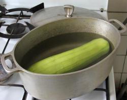 Кабачки с луком и творогом