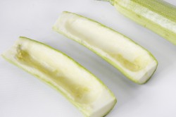 название картинки Кабачки с творогом в духовке