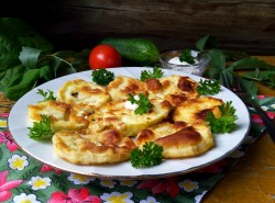 название картинки Кабачки с яйцом на сковороде