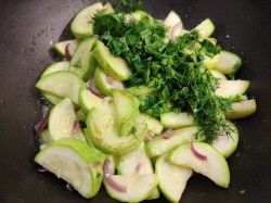 название картинки Кабачки тушеные в сметане