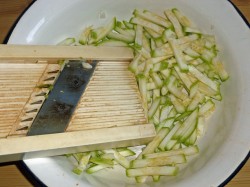 Кабачки тушеные с морковью и луком