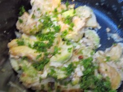 Кабачки тушеные в сметане в мультиварке - шаг 8