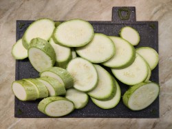 название картинки Кабачки в кляре с сыром на сковороде