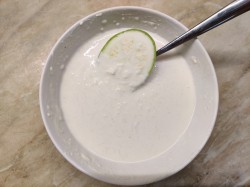 название картинки Кабачки в кляре с сыром на сковороде