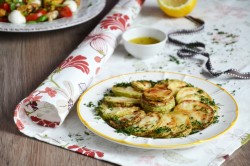 Кабачки в муке на сковороде