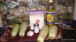 Кабачки в муке - шаг 1