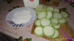 Кабачки в муке - шаг 2