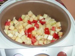 Вегетарианские тушеные кабачки и помидоры в мультиварке