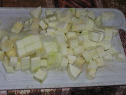 Вегетарианские тушеные кабачки и помидоры в мультиварке