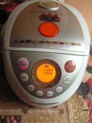 Вегетарианские тушеные кабачки и помидоры в мультиварке