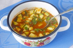 Кабачки в томате на зиму